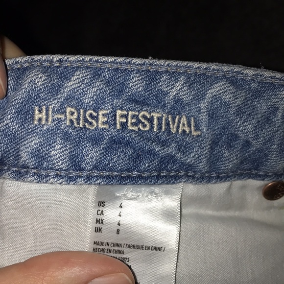 American Eagle Hi-Rise Shorts - Picture 3 of 3